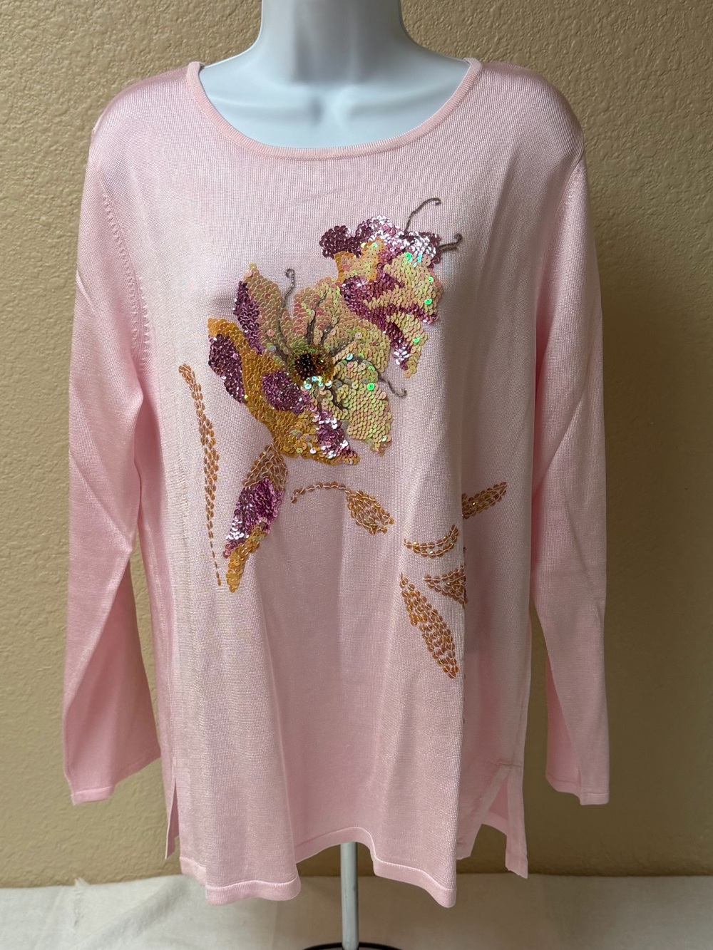 4/$20 Victor Costa Pink Sequin Floral Knit Top